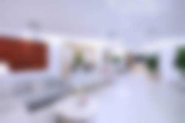 颜士钧医生专精背景与技术特色