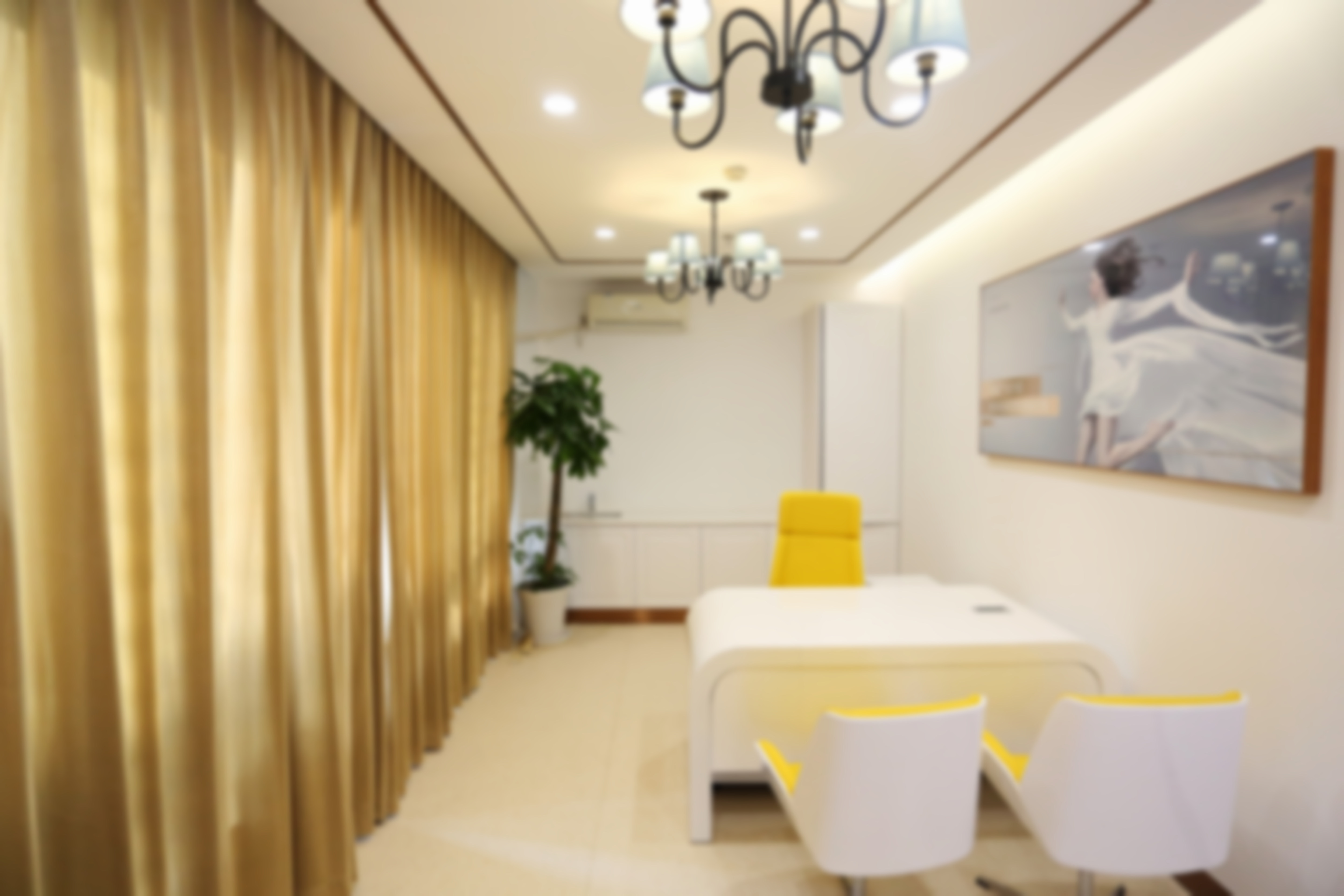 上海华美医美医院在眼部综合项目上有哪些荣誉与资质呢？