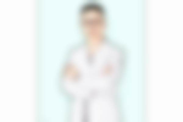 面诊上海曼领医疗美容医院时,李旭东医生的方案为什么让我觉得踏实?